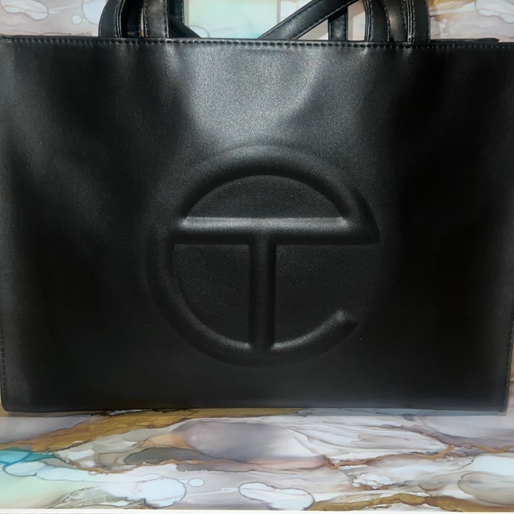 Black Telfar Medium